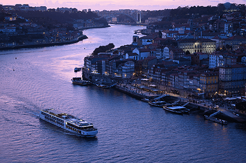 View over Porto cityscape and river at twilight, photographed using the Nikon Z 70-200mm f2.8 VR S lens