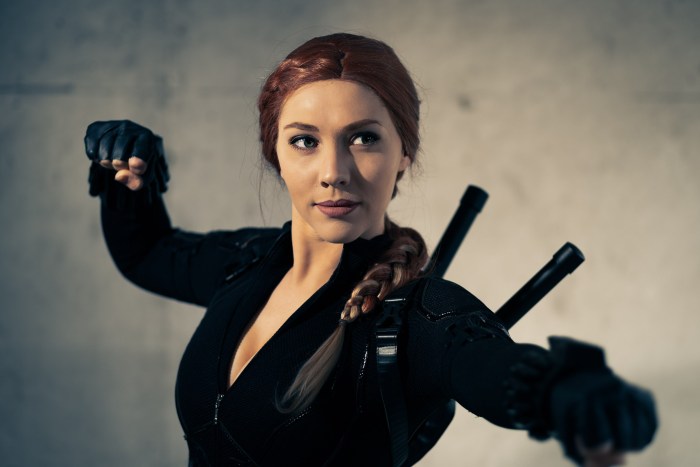 cosplayer as black widow