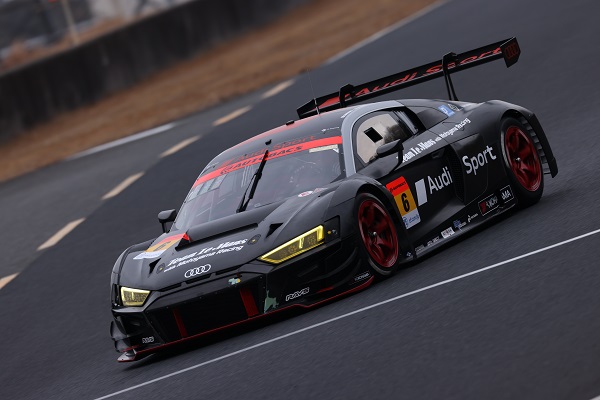 Audi Sport car racing at Le Mans, photographed with the Canon RF 600mm f4 L IS USM lens