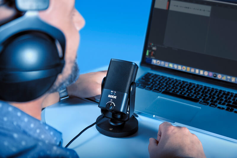 A guy using the Rode NT USB Mini microphone