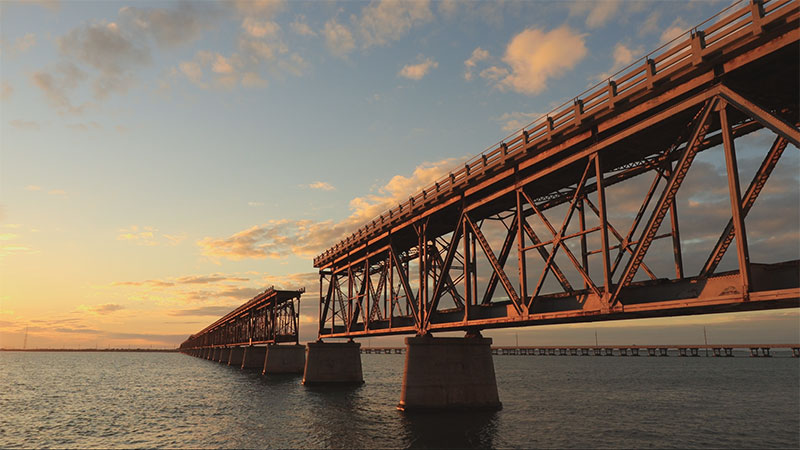 Bridge during the sunset, taken using the Canon 200D Mark II w/EF-S 18-55mm f/4-5.6 IS STM DSLR Kit