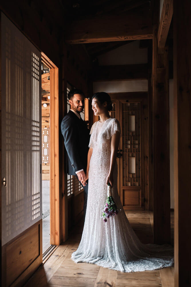 portait of a newly wed couple in south korea