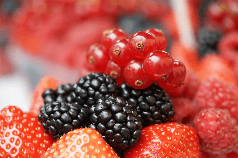 Various berries, photo taken using the Sony 16-70mm f4